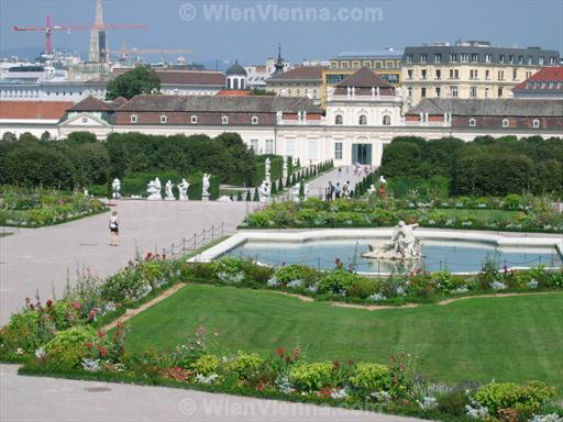 Belvedere Gardens: View towards Innere Stadt