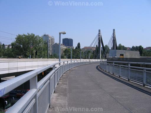 Donaukanal Pedestrian Bridge in Vienna Spittelau